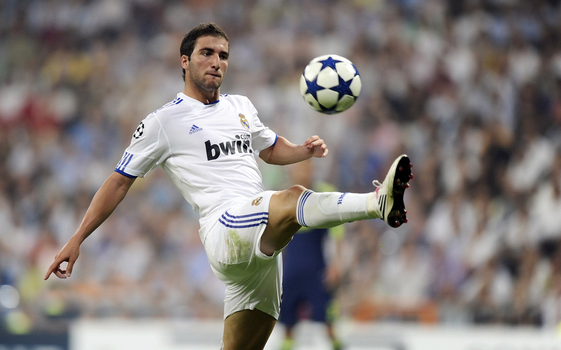 范戴克爆发，那不勒斯战术革命如何拿下加拿大新星